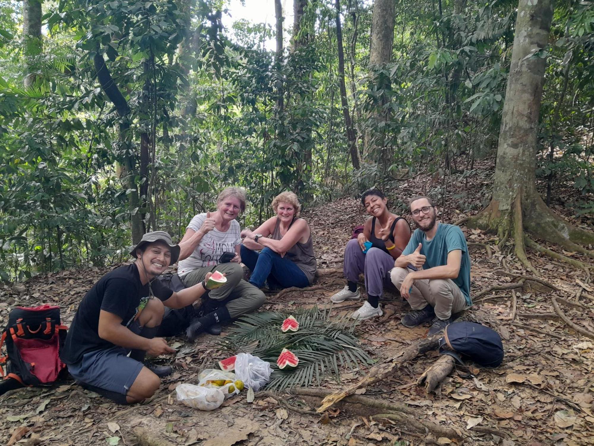 Wisma Batu Mandi Bukit Lawang Eksteriør bilde